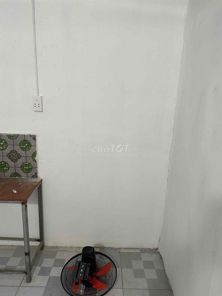 cho thuê phòng trọ ngay chợ phạm thế hiểm Q8