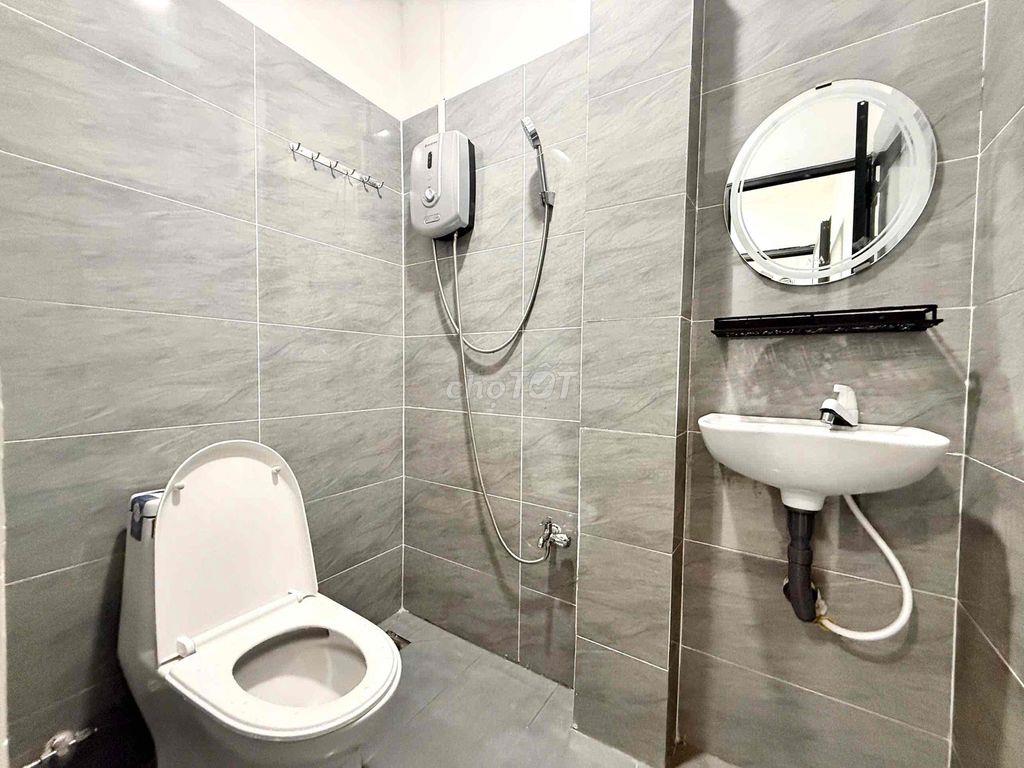 2PN GÀN VÒNG XOAY LĂNG CHA CẢ, CỘNG HOÀ, TIỆN QUA PHÚ NHUẬN, QUẬN 1