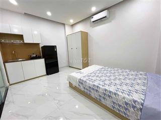 CĂN HỘ STUDIO CÁCH VHU HUFLIT 8p ĐI XE