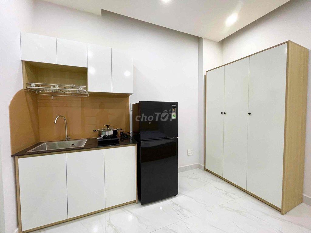 CĂN HỘ STUDIO CÁCH VHU HUFLIT 8p ĐI XE