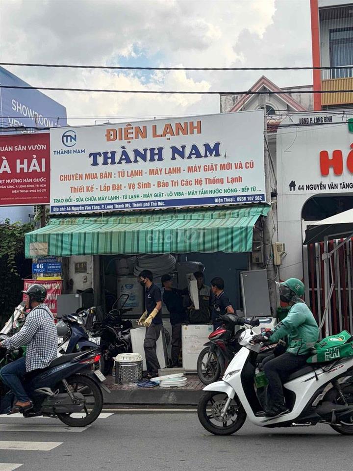 Bán nhà 171.4m2-Mặt Tiền Đường Nguyễn Văn Tăng, Long Bình (Quận 9 cũ)