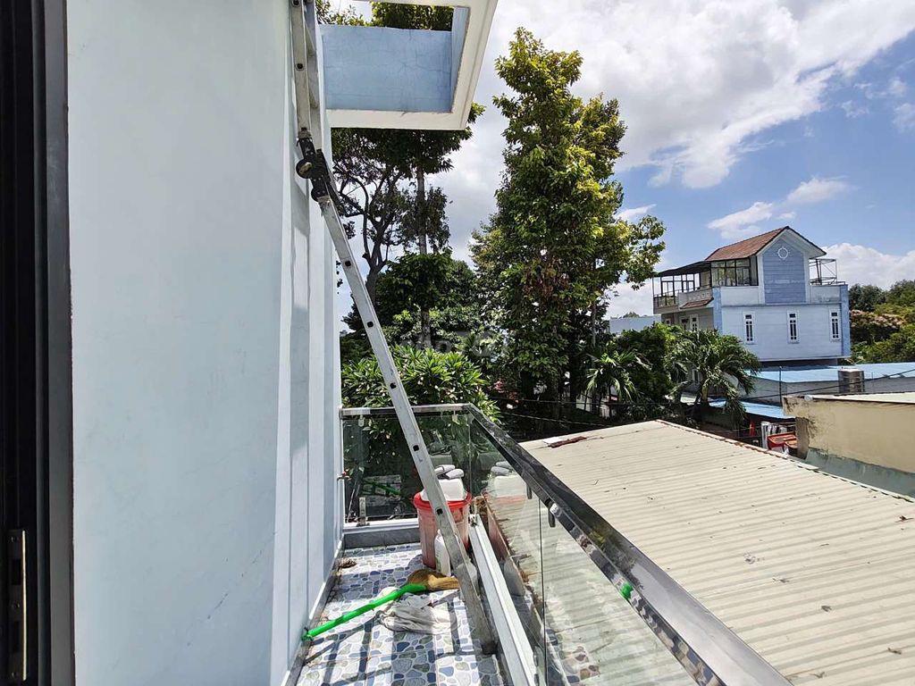 Cho thuê nhà P Lĩnh Xuân ( Linh Trung cũ) - Thủ Đức giá 8tr5/th