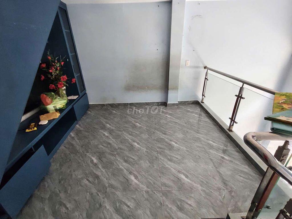 Cho thuê nhà P Lĩnh Xuân ( Linh Trung cũ) - Thủ Đức giá 8tr5/th