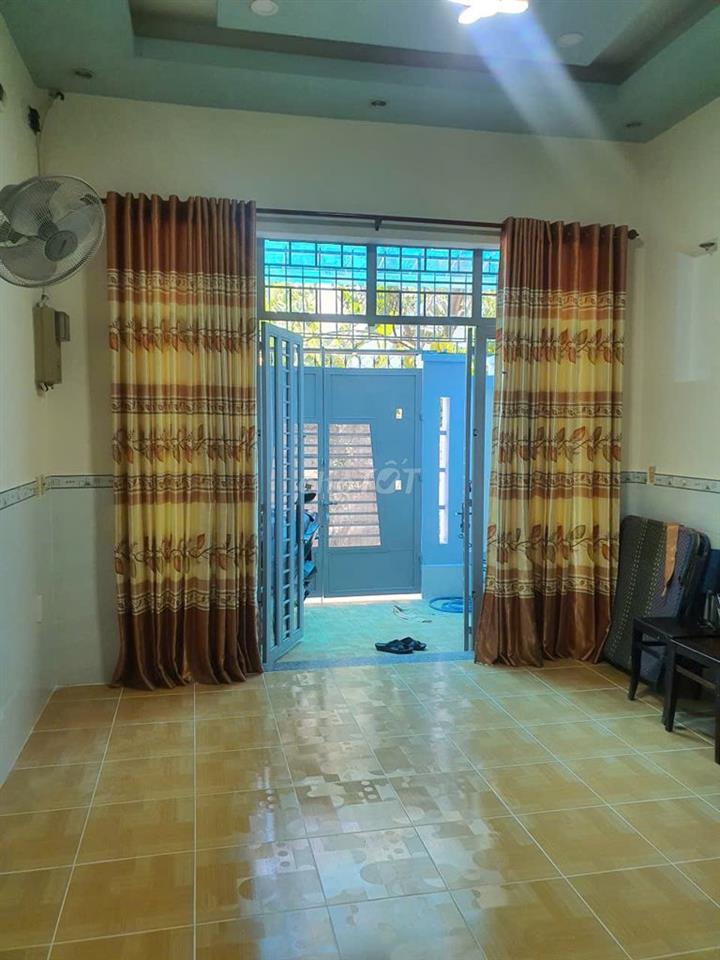 CHO THUÊ NHÀ NGUYÊN CĂN-HẺM XE HƠI-1 TRỆT-1 LẦU-MAY LANH- 4PN-2WC-11tr