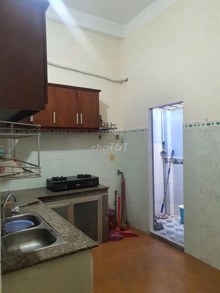CHO THUÊ NHÀ NGUYÊN CĂN-HẺM XE HƠI-1 TRỆT-1 LẦU-MAY LANH- 4PN-2WC-11tr