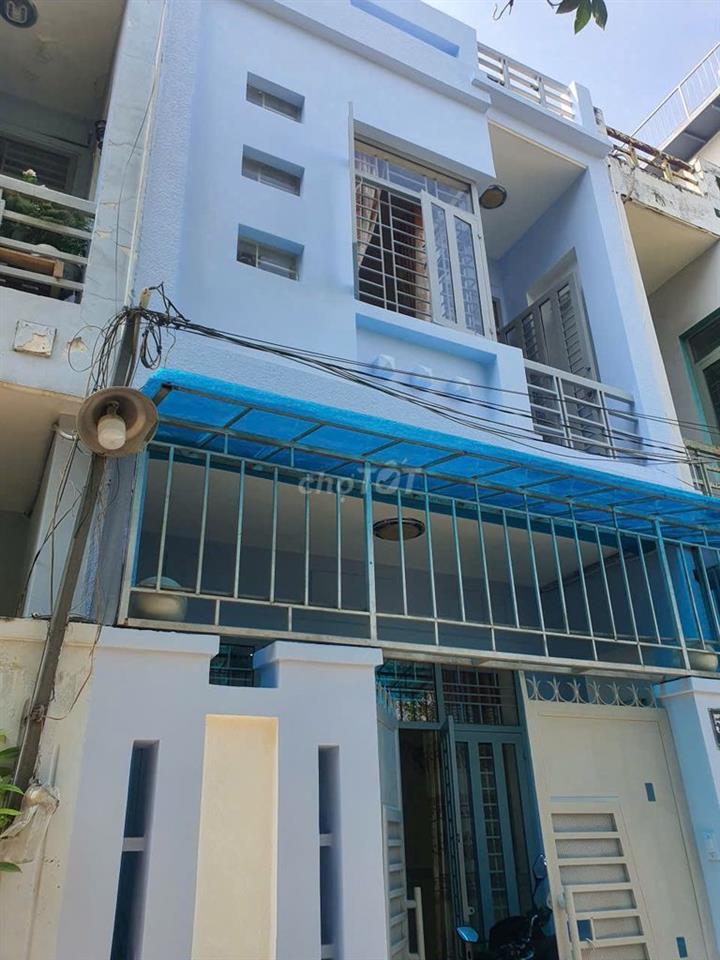 CHO THUÊ NHÀ NGUYÊN CĂN-HẺM XE HƠI-1 TRỆT-1 LẦU-MAY LANH- 4PN-2WC-11tr