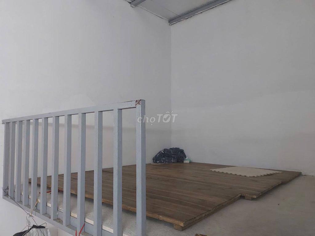 Phòng trọ cấp 4 gần trường UNETI - HOU - HUBT có đh, nl, vskk