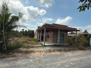 Cần bán đất đã có thổ 200m2 xây nhà Đức Huệ Long An