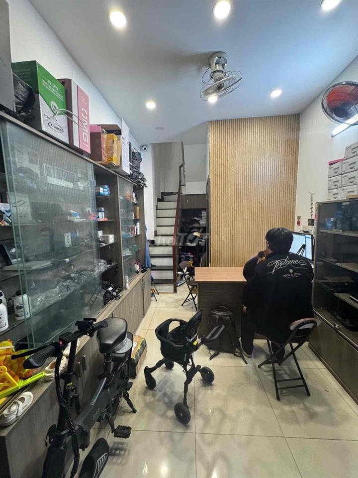 Chính chủ bán nhà đẹp 222/12 ĐVB Q4