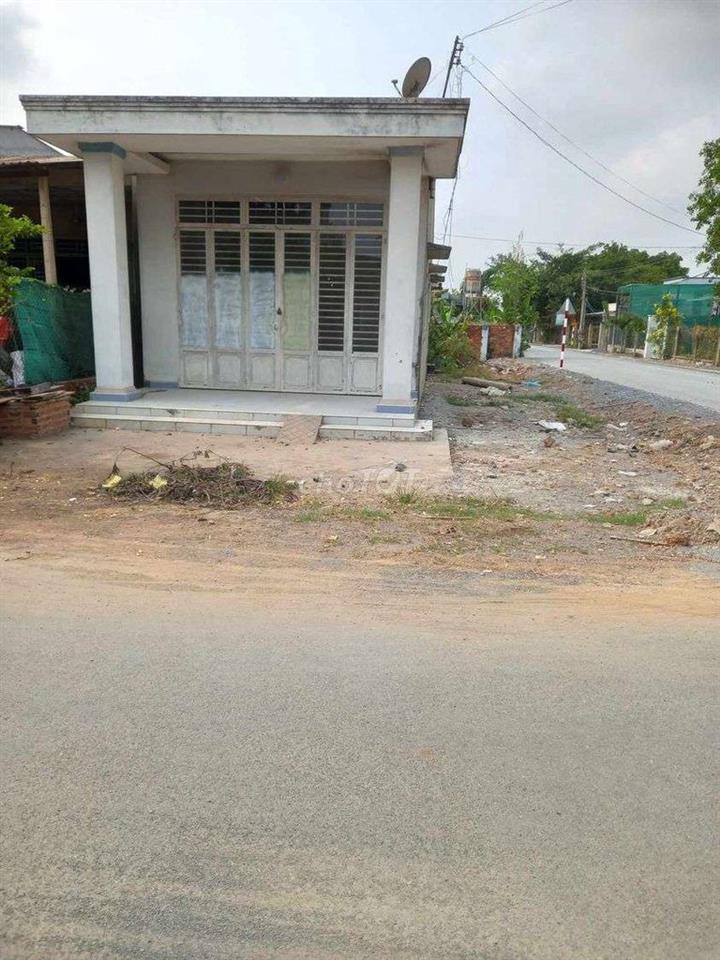 Cho thuê nhà cấp 4, 3 mặt tiền