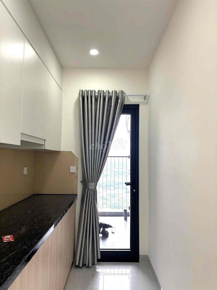 Cho thuê căn góc, view Hồ Gươm Xanh, 2PN, 2WC, 78m2, free 2 tháng phí