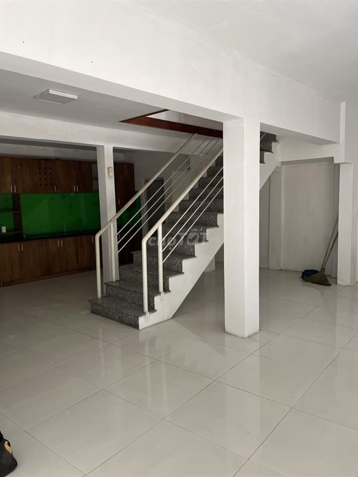 Nhà bán hoặc cho thuê