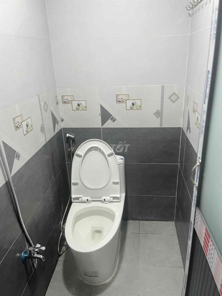 pass phòng lê văn sỹ. phòng sạch đẹp