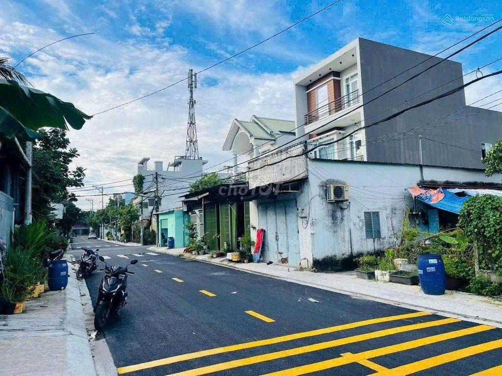Bán 113m2 gần Bv Xuyên Á giá chỉ 1 tỷ 350 - Sổ hồng riêng