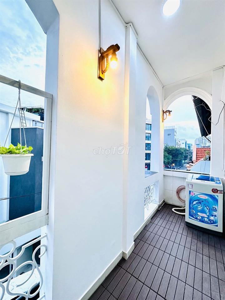 CĂN HỘ 1 PHÒNG NGỦ TÁCH BẾP, BAN CÔNG RỘNG