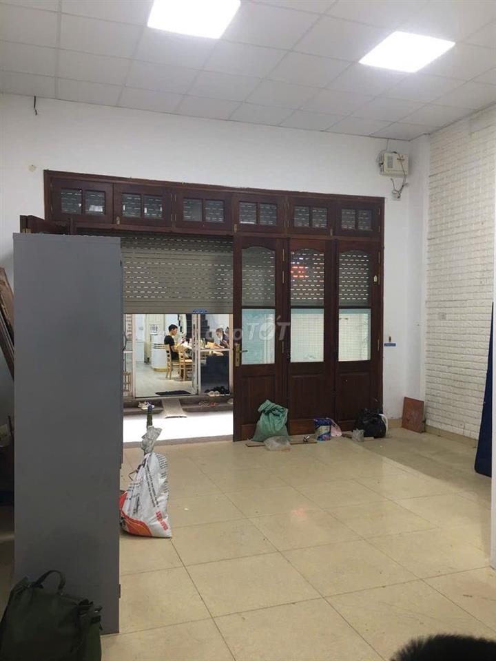 Cho thuê nhà 5 tầng (40m x 5 tầng) Mạc Thái Tổ, Trung Kính, Yên Hòa