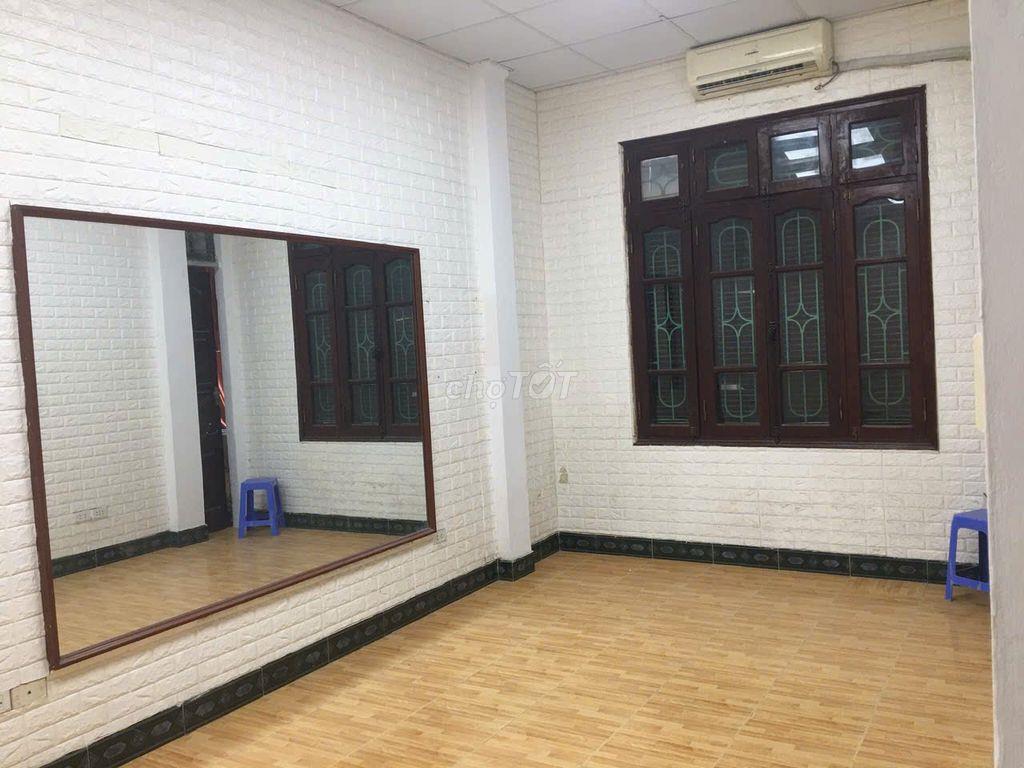 Cho thuê nhà 5 tầng (40m x 5 tầng) Mạc Thái Tổ, Trung Kính, Yên Hòa