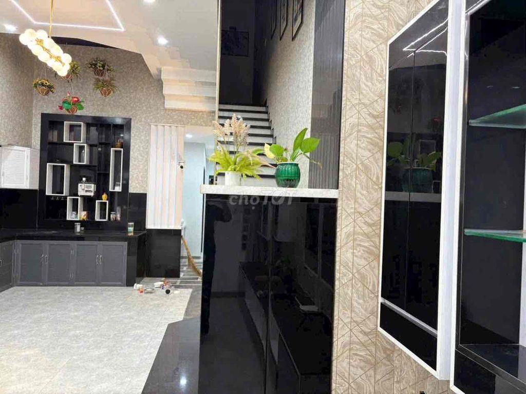 CHO THUÊ NHÀ TRỆT LẦU 3PN SÂN Ô TÔ 7 CHỔ GẦN CHỢ PHÚ MỸ