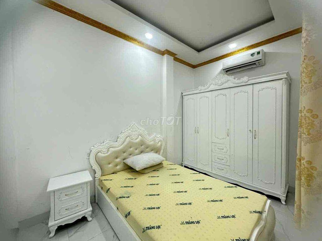 Cho Thuê Nhà 1Trệt 1Lầu 4Phòng Ngủ Full Nội Thất Ngay Trường Việt Anh