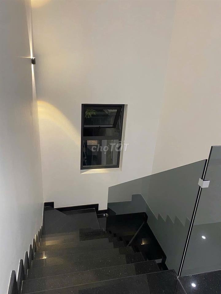 KẸT TIỀN BÁN NHÀ NGAY GẦN KDC BỬU LONG TRẢ TRƯỚC 790TRIỆU SANG TÊN