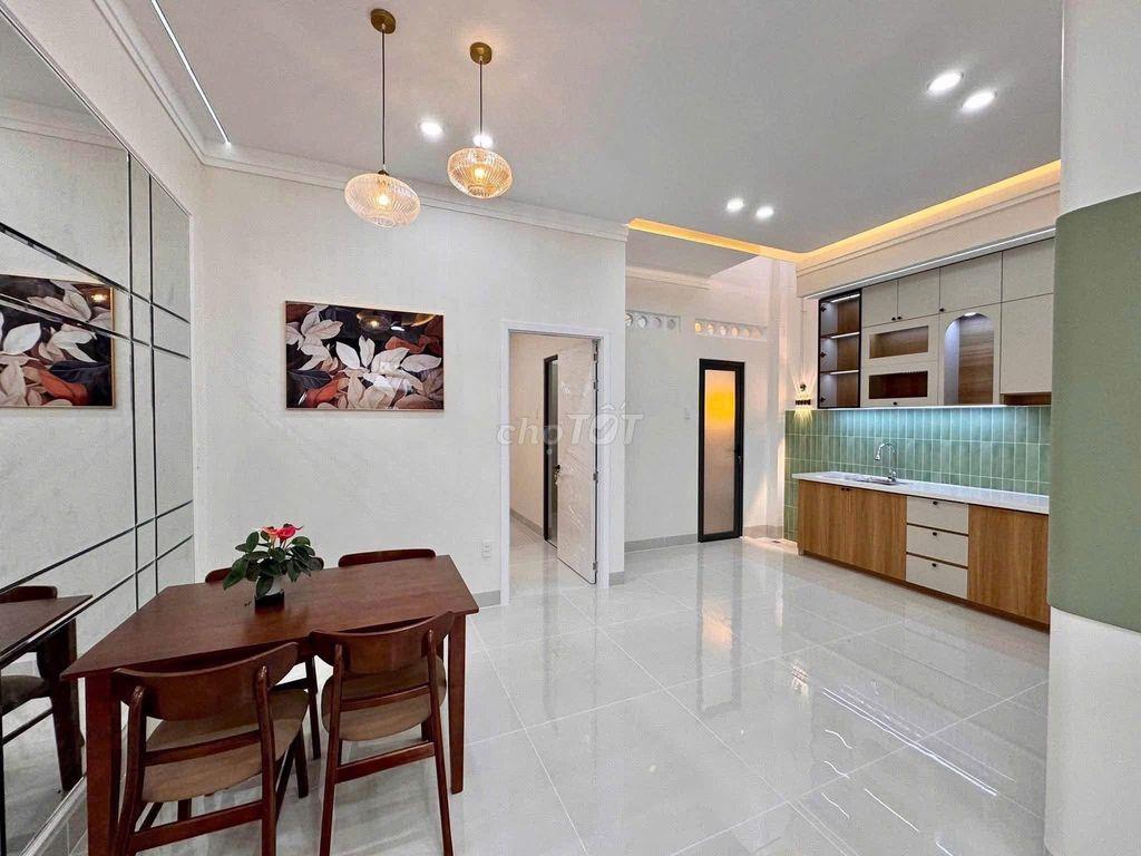 BÁN NHÀ CẤP 4 XÂY KIỂU HÀN DO CHỦ NHÀ ĐI ĐỊNH CƯ NƯỚC NGOÀI