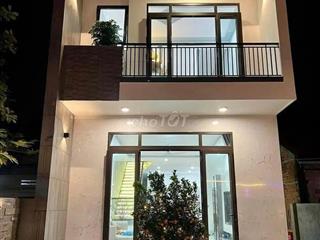 Chủ Ngộp Ngân Hàng Cần Thanh Lý  Nhà Lầu Mới Xây Gần KDL Bửu Long