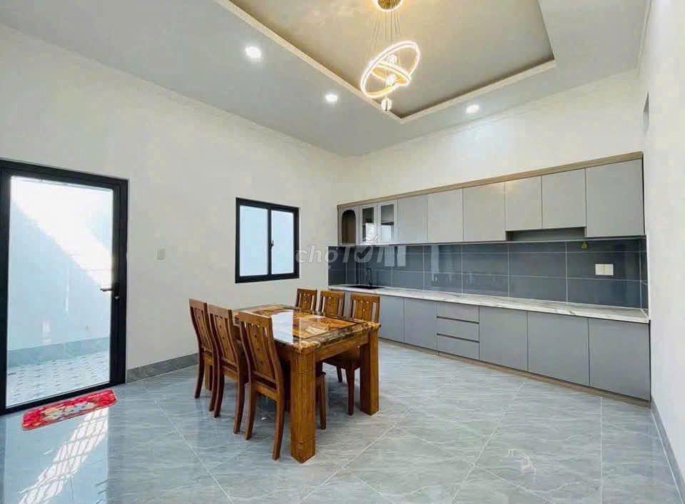 💥 Cần tiền về quê, tôi bán gấp căn nhà Cấp 4 mới xây chưa ở ngày nào