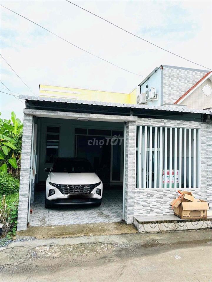 Cho thuê nhà nguyên căn gần chợ cầu đôi, cách kcn Hoà Phú 2km