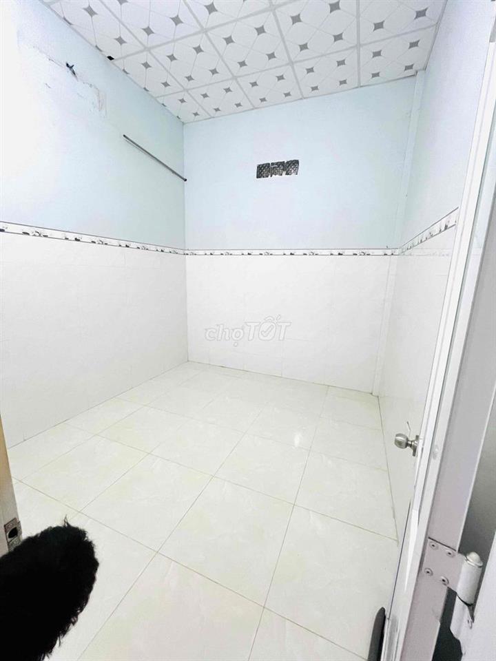 Cho thuê nhà nguyên căn gần chợ Cầu Đôi hẻm xe tải