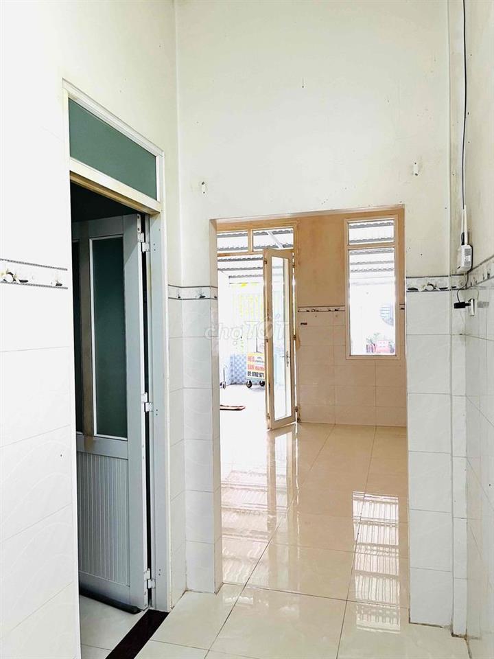 Cho thuê nhà nguyên căn gần chợ Cầu Đôi hẻm xe tải
