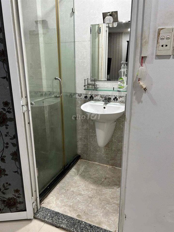 căn hộ mini dưới đất đầy đủ tiện nghi