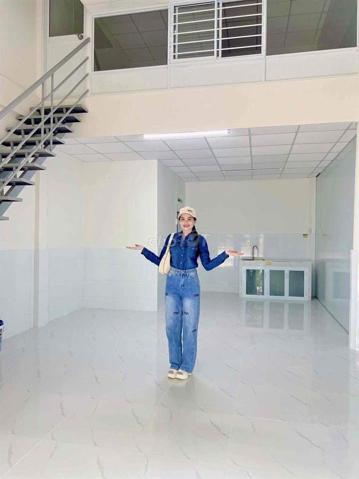 Cho thuê nhà có thể kinh doanh, làm văn phòng ở Nhà Bè