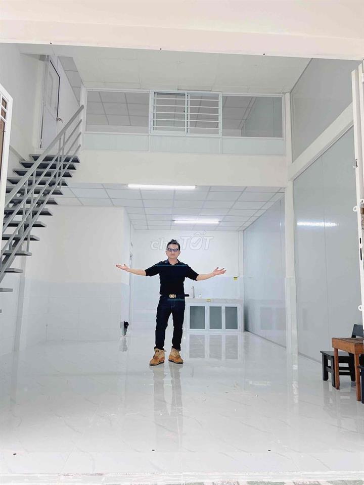 Cho thuê nhà có thể kinh doanh, làm văn phòng ở Nhà Bè