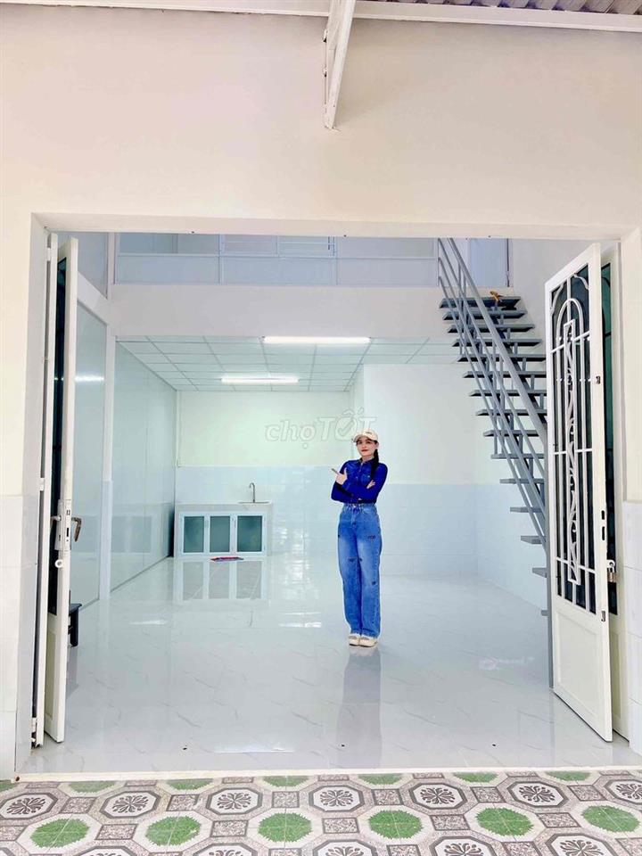 Cho thuê nhà có thể kinh doanh, làm văn phòng ở Nhà Bè