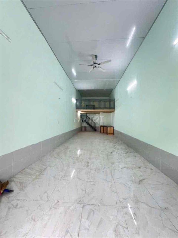 Nhà cấp 4 có gác 4x18m Mặt Tiền Huỳnh Thị Hai , Tân Chánh Hiệp , Q12