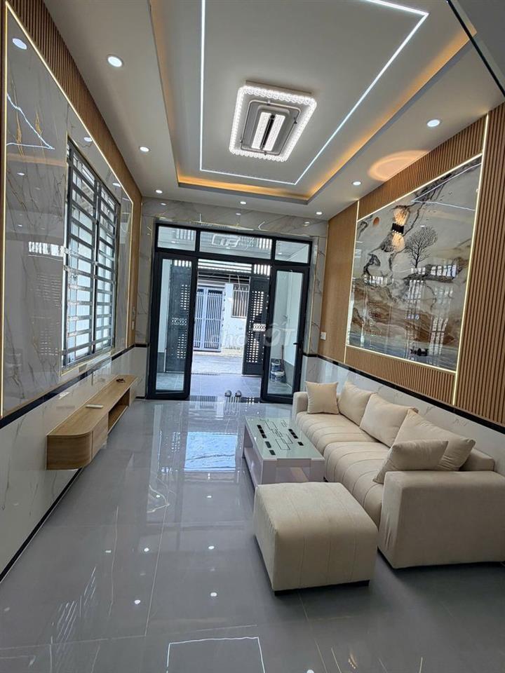 BÁN NHÀ 3 LẦU  - HẺM Ô TÔ - LÂM THỊ HỐ Q12. GIÁ : 4,88 TỶ 