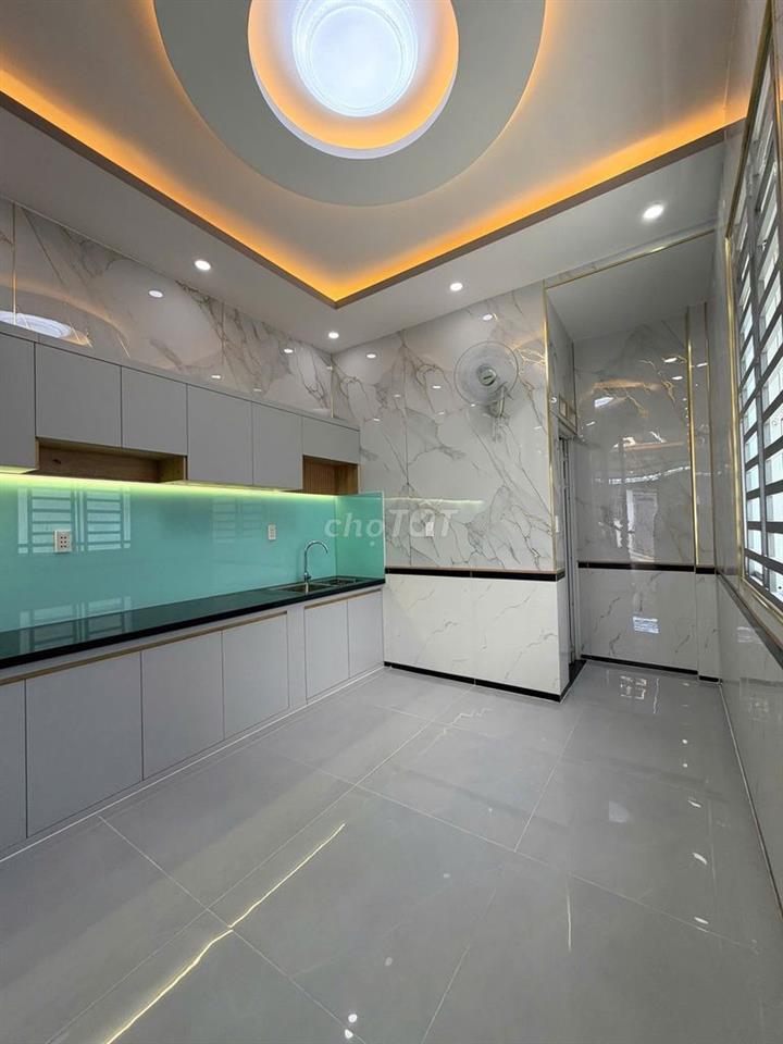 BÁN NHÀ 3 LẦU  - HẺM Ô TÔ - LÂM THỊ HỐ Q12. GIÁ : 4,88 TỶ 
