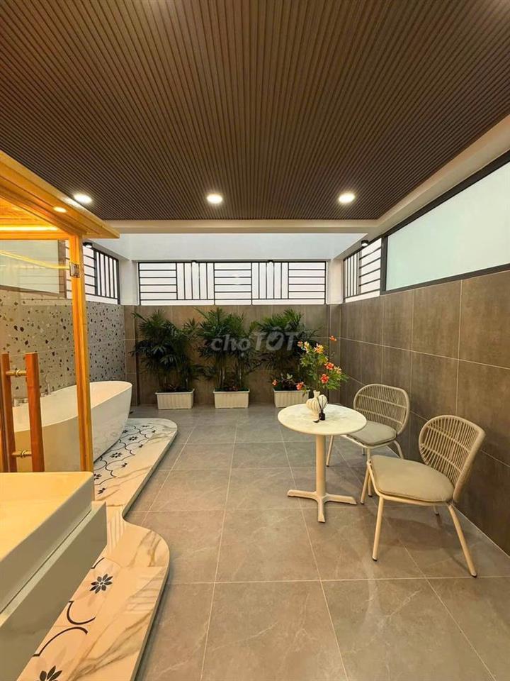 BÁN NHÀ MẶT TIỀN ĐƯỜNG  - 5 TẦNG - THỚI AN Q12. GIÁ  : 8,9 TỶ 