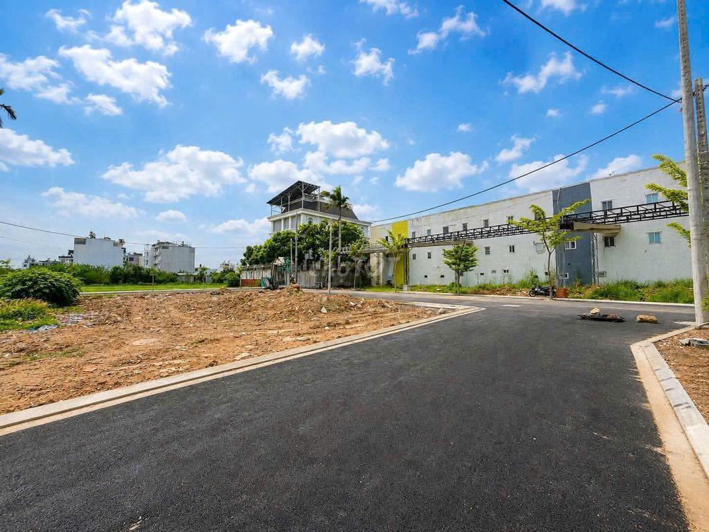 Bán đất lô góc 2 mặt tiền đường TX22, 72m2, giá 4.1 tỷ
