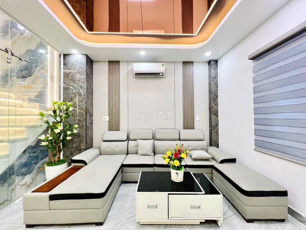 Bán nhà mặt tiền Thạnh Lộc 31 Q12 52m2 4PN full nội thất