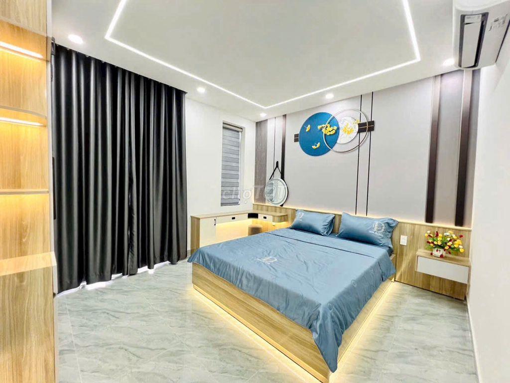 Bán nhà mặt tiền Thạnh Lộc 31 Q12 52m2 4PN full nội thất