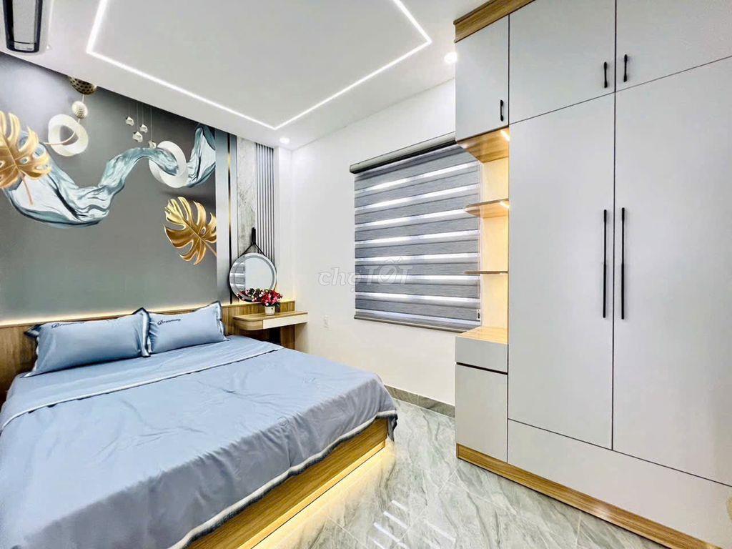 Bán nhà mặt tiền Thạnh Lộc 31 Q12 52m2 4PN full nội thất