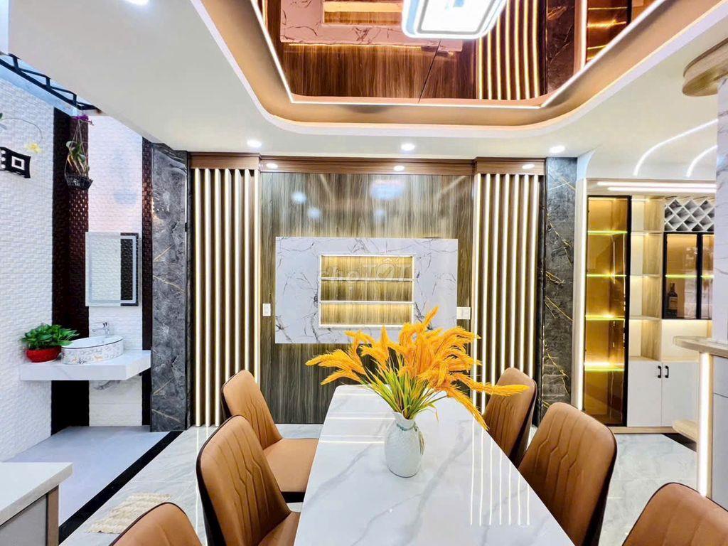Bán nhà mặt tiền Thạnh Lộc 31 Q12 52m2 4PN full nội thất