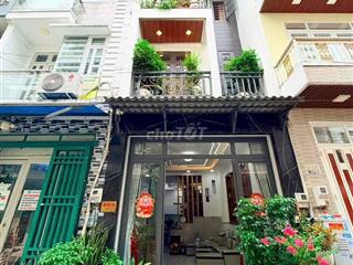 BÁN NHÀ 4 TẦNG - HẺM Ô TÔ - GẦN CHỢ HIỆP THÀNH Q12. GIÁ : 5,63 TỶ 