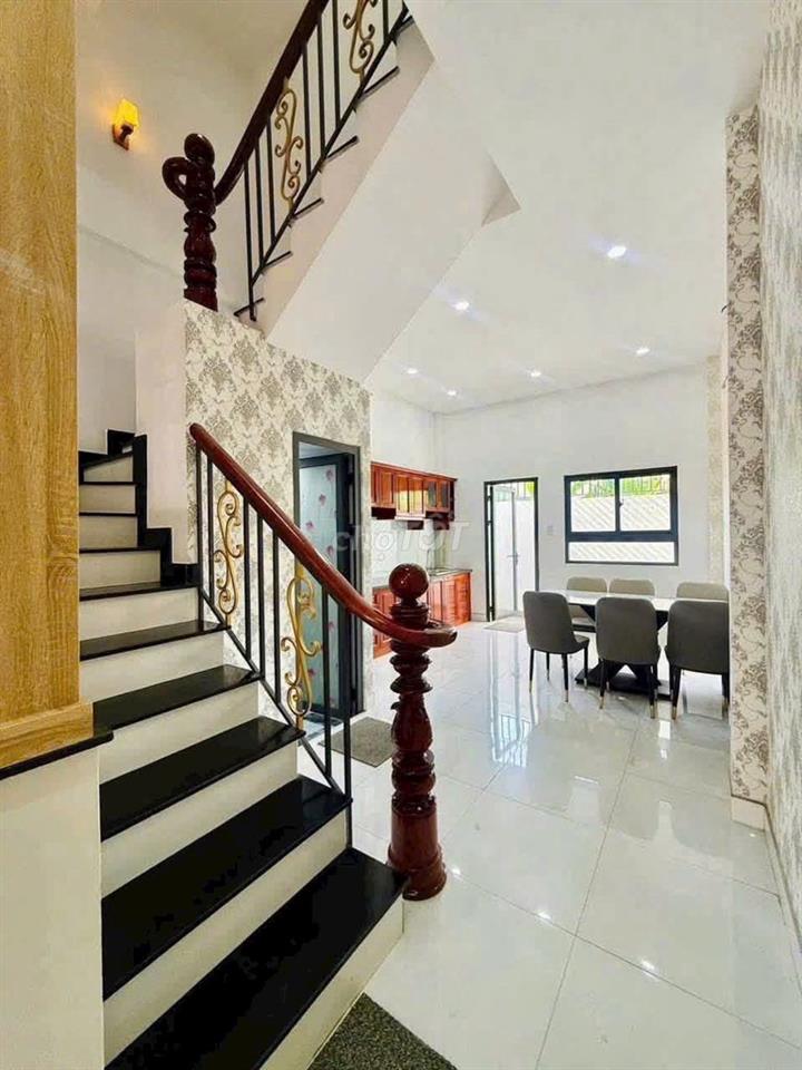 BÁN NHÀ 4 TẦNG  - HẺM Ô TÔ - THẠNH XUÂN 48,GIÁP Q12. GIÁ : 4,98 TỶ 
