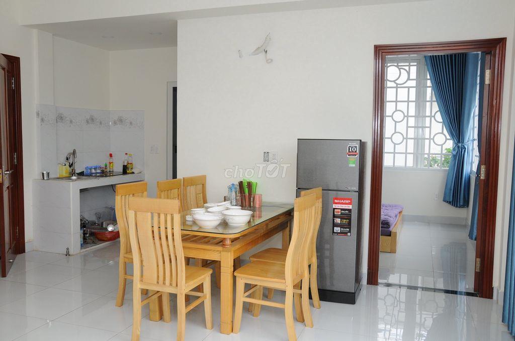 Phòng VIP (ở ghép 3 người) cách ĐH Tài chính - Marketing 800m, FPT 3km