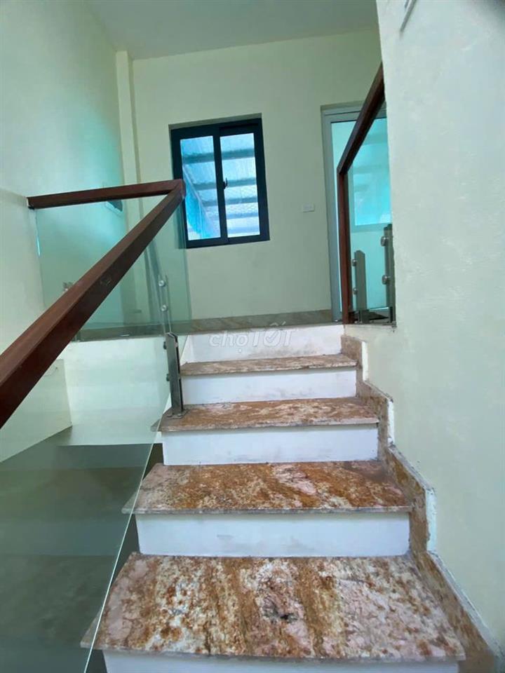 Chính chủ cho thuê nhà 2,5 tầng Phố An Dương, Hồng Hà, Hà Nội, DT 60m2
