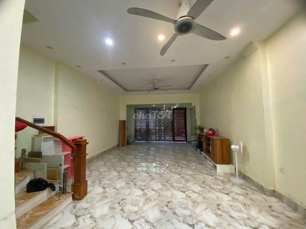 Chính chủ cho thuê nhà 2,5 tầng Phố An Dương, Hồng Hà, Hà Nội, DT 60m2