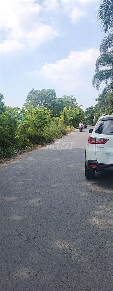 Đất Mặt tiền kênh
