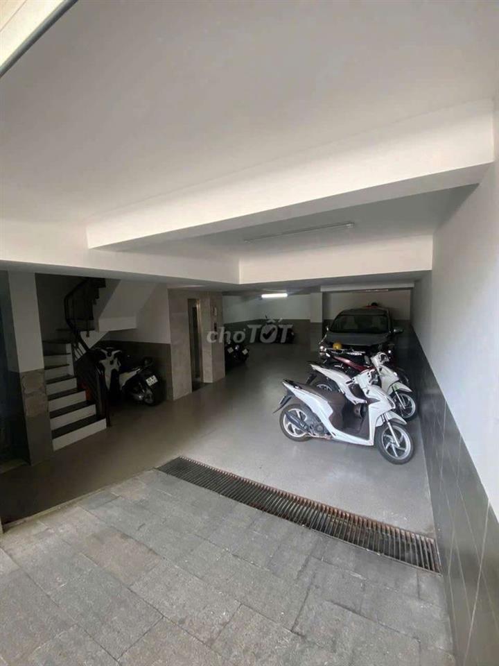 CẦN NHƯỢNG PHÒNG ĐẸP, GẦN RMIT + TĐTU GIÁ 4TR/THÁNG